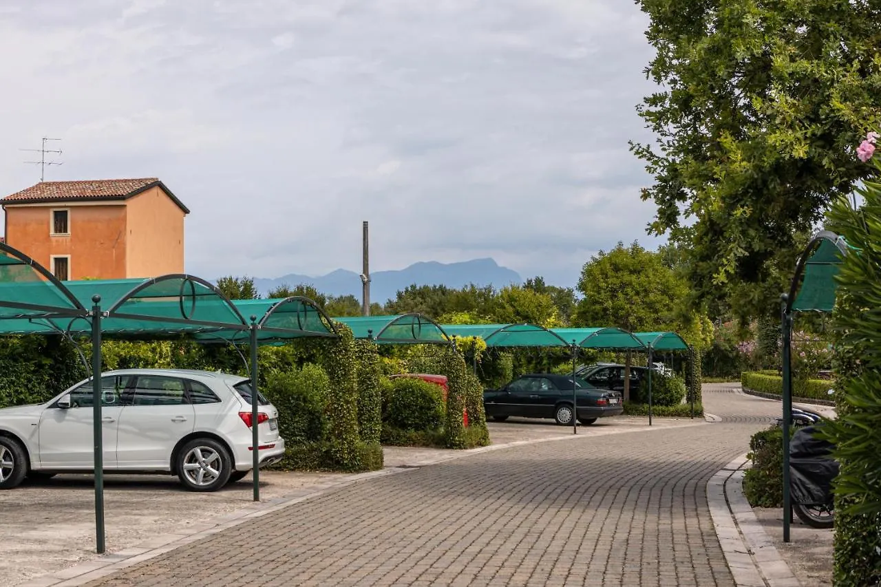 Apartment Residence Anelito Peschiera del Garda