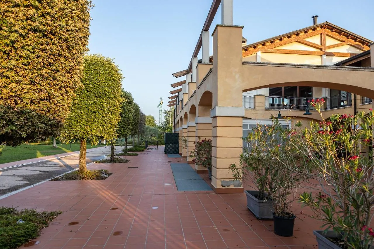 Residence Anelito Peschiera del Garda 0*,