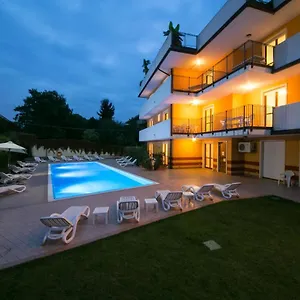 Lejlighedshotel Ferretti Garda Palace, Peschiera del Garda